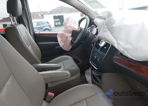 2015 Chrysler Town & Country Touring из США, поврежденный, VIN 2C4RC1BG7FR590002